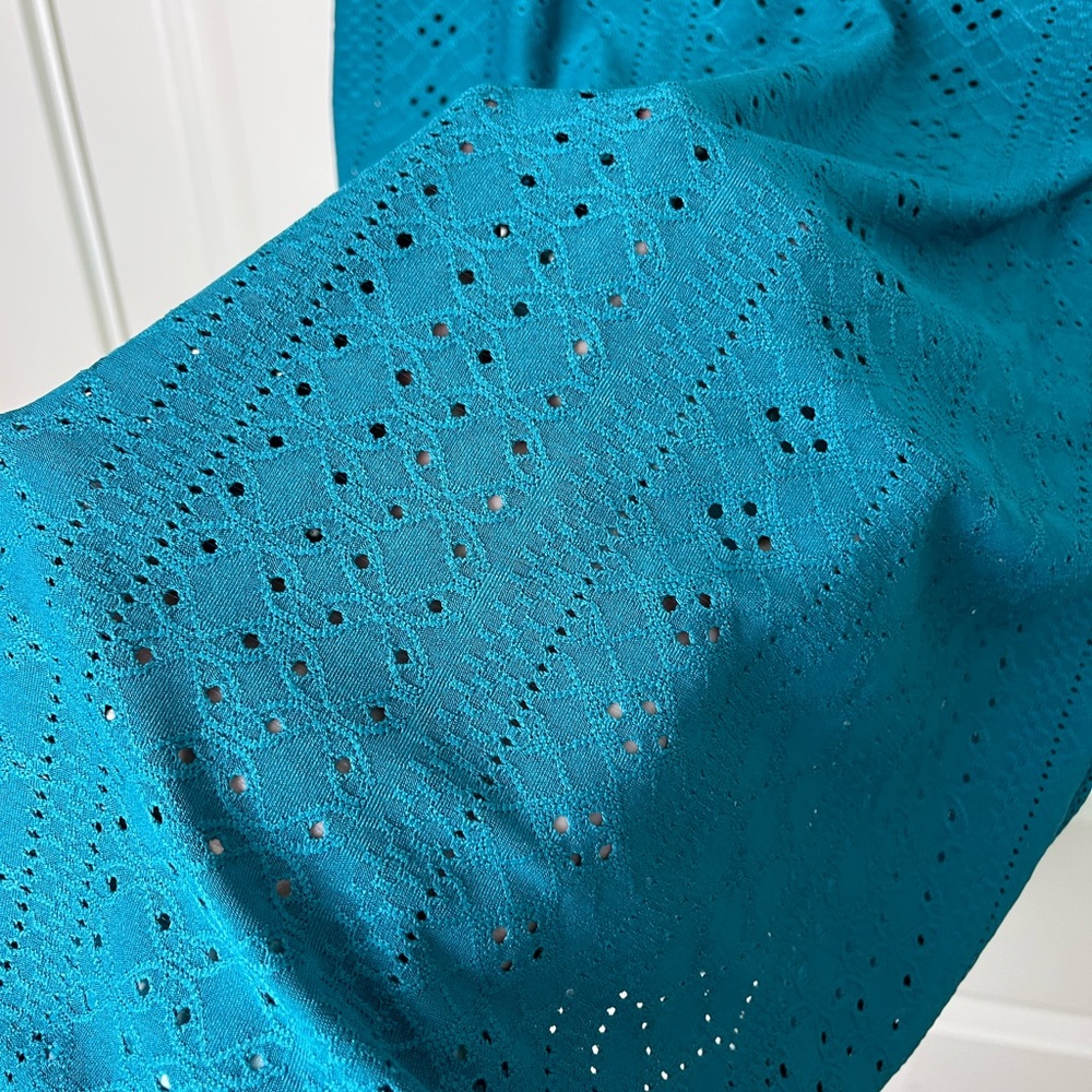 ⭐️ Teal Eyelet Short Sleeve Blouse - Picture 4 of 6